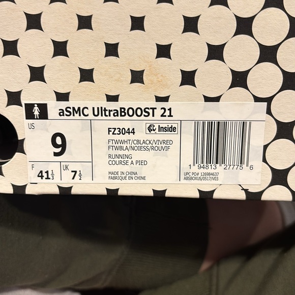 NWB aSMC UltraBoost 21 Sz 9 - Picture 6 of 6